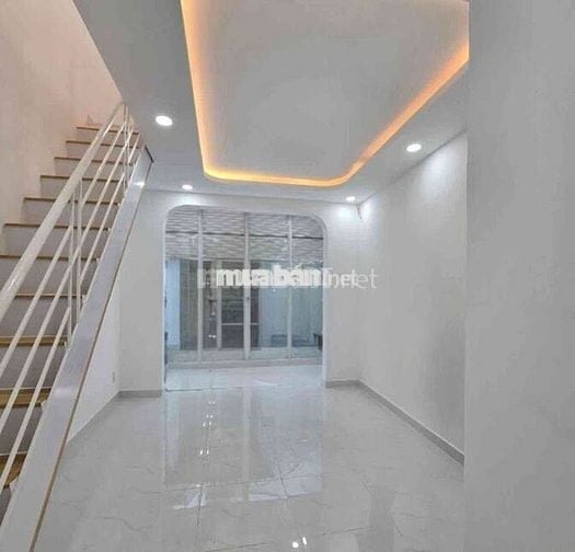 BÁN NHÀ LINH CHIỂU THỦ ĐỨC GẦN MẶT TIỀN VÕ VĂN NGÂN 40M2 GIÁ 3,2 TỶ