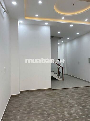 Cho thuê MBKD Cityland P.10, DT 5x20m, 5 tầng có hầm giá 37tr/tháng 
