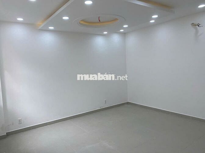 Cho thuê MBKD Cityland P.10, DT 5x20m, 5 tầng có hầm giá 37tr/tháng 