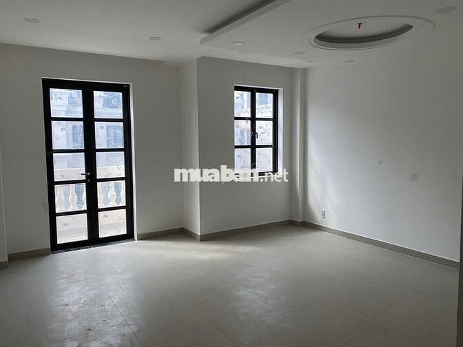 Cho thuê MBKD Cityland P.10, DT 5x20m, 5 tầng có hầm giá 37tr/tháng 