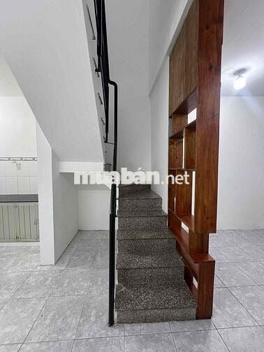 cho thuê nhà nguyên căn hẻm 184 Âu dương lân