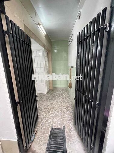 cho thuê nhà nguyên căn hẻm 184 Âu dương lân
