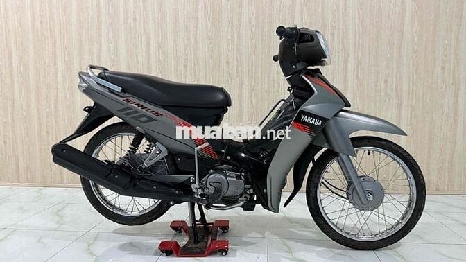Yamaha Sirius 2024 Xám Zin