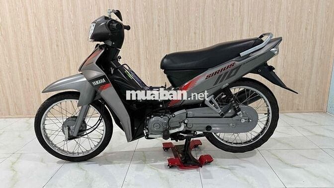 Yamaha Sirius 2024 Xám Zin