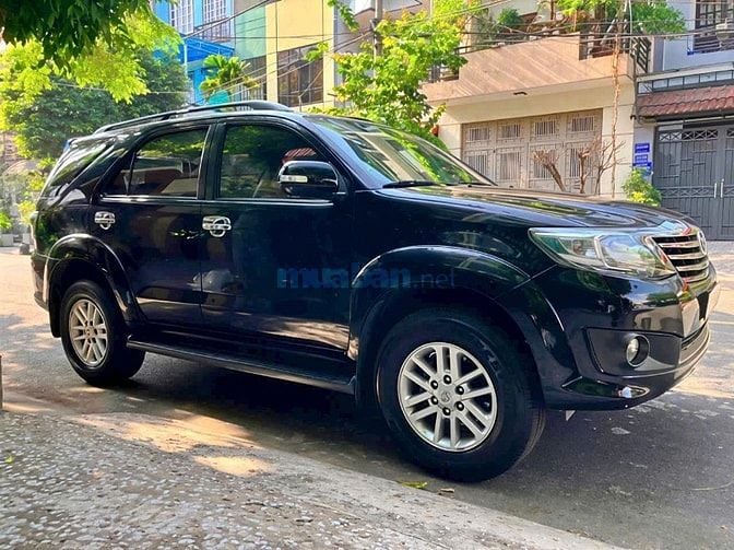 Toyota FORTUNER bản V số tự động đời cuối 2014