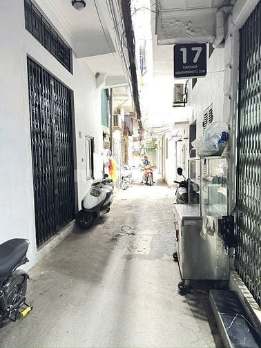 Cho thuê nhà ngõ 20 Cát Linh, DTSD 90m2, 3 tầng