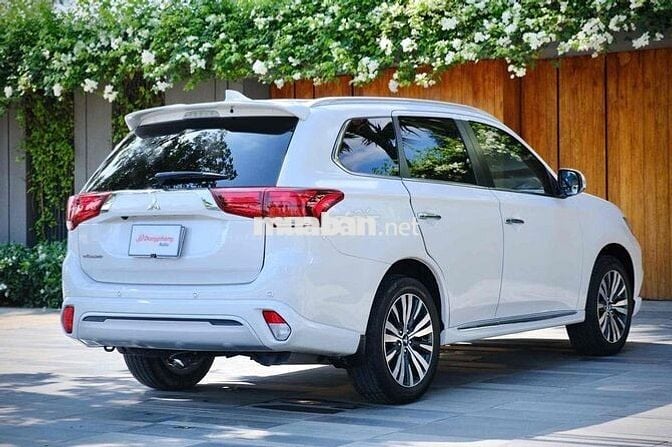 Mitsubishi Outlander 2023 Trắng 49000 km