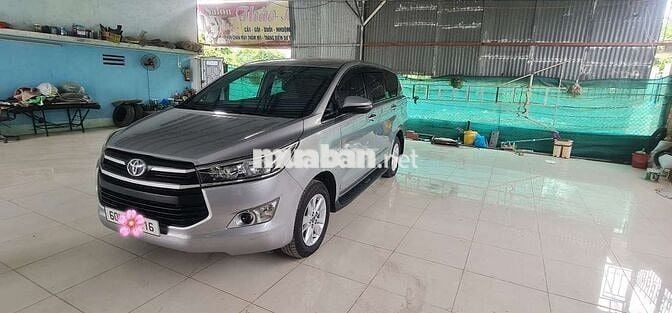 Toyota Innova 2.0G Tự động Ghế da Bạc 7 chỗ