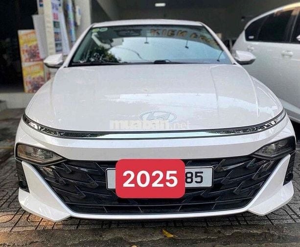 Hyundai Accent 2025 Trắng 27.000km