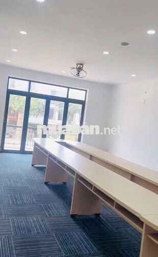 CHO THUÊ NHÀ MẶT TIỀN HỒ XUÂN HƯƠNG NGANG 10M