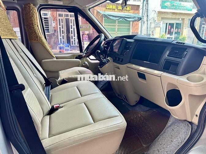 Ford Transit 2016 16 chỗ Bạc Sàn