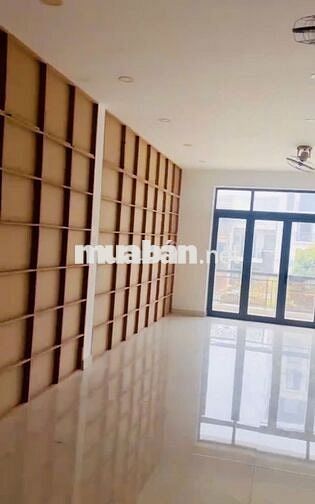 CHO THUÊ NHÀ MẶT TIỀN HỒ XUÂN HƯƠNG NGANG 10M