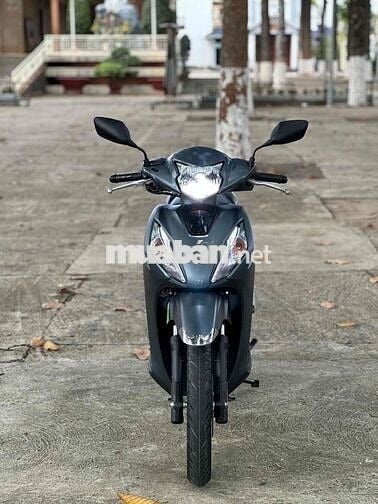 Honda Vision phiên bản bánh lớn Xám 11000 km