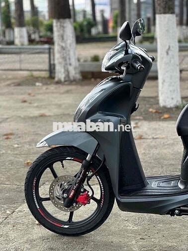 Honda Vision phiên bản bánh lớn Xám 11000 km