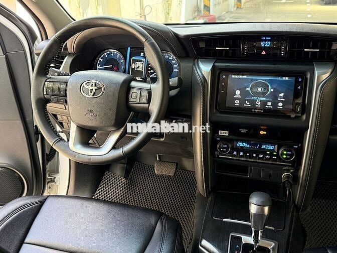 FORTUNER MÁY XĂNG 2025 - TRẮNG NGỌC TRAI - GIÁ TL