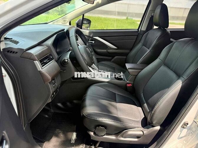 Mitsubishi Xpander Premium 2023 Trắng 50.000 km
