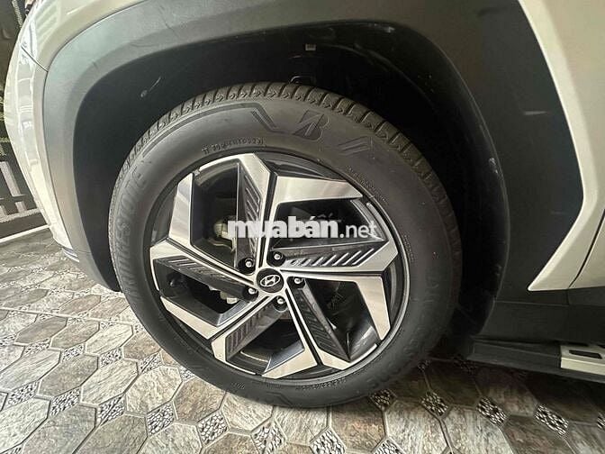 Hyundai Tucson 2022 1.6T Xăng Turbo - 1500 km