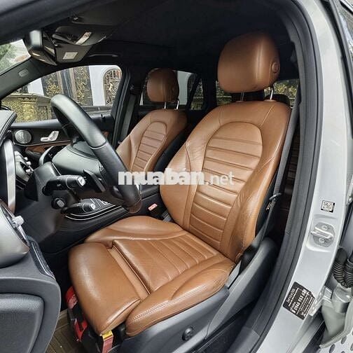 Mercedes-Benz GLC300 4MATIC 2017 Bạc