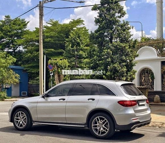 Mercedes-Benz GLC300 4MATIC 2017 Bạc