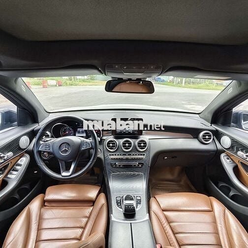 Mercedes-Benz GLC300 4MATIC 2017 Bạc