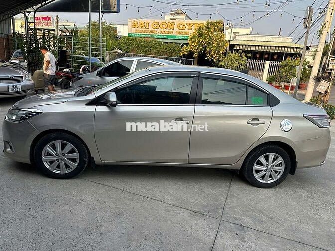 Toyota Vios E 2017 Số sàn Vàng cát
