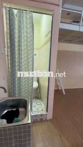 Phòng lầu 1 có gác cách phố ẩm thực Vĩnh Khánh 50m