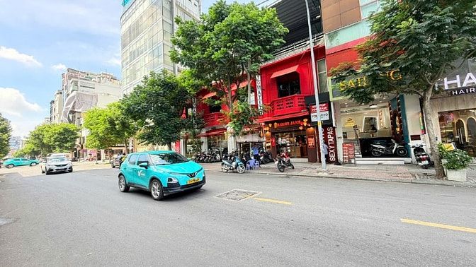 DT 13x20m, 310m2 - bán nhà MT Calmette (đối diện One Central SG)