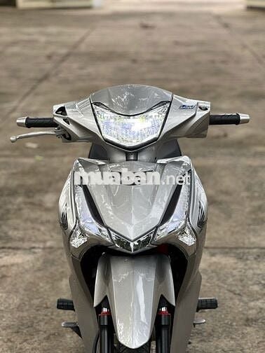 Honda Future 125 2023 Bạc Nguyên zin