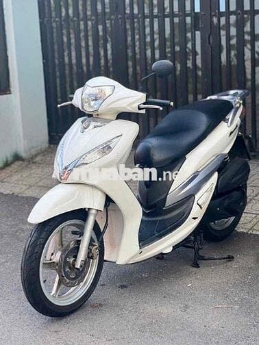 SYM Shark Trắng Xe tay ga