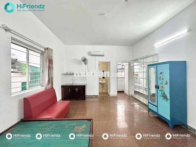 PHÒNG BAN CÔNG GIÁ RẺ FULL NỘI THẤT THANG MÁY GẦN ĐH VĂN HIẾN HUIT