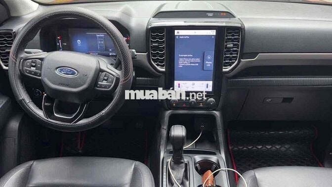 Ford Everest Ambient AT 2022 Đỏ 42.000 km