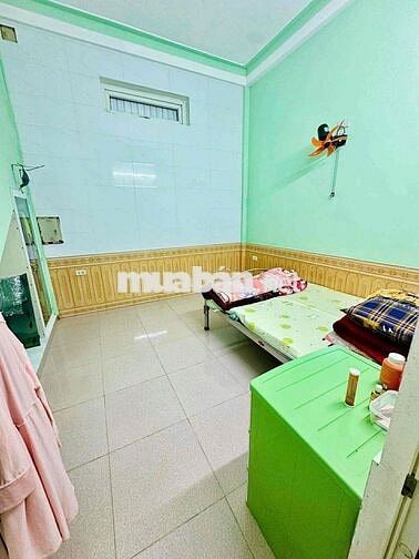 Bán nhà 2 tầng 4 phòng ngủ xóm chính Lại Thế