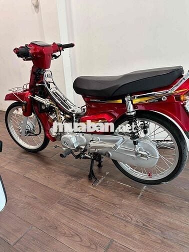 Honda Super Dream Đỏ 500 km