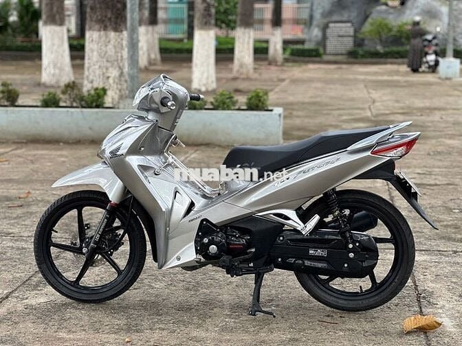 Honda Future 125 2023 Bạc Nguyên zin