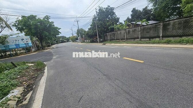 Ngộp miếng đất 2 mặt tiền , Tân Phú Trung , 133m2 .