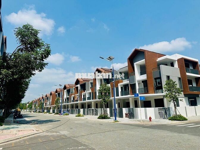 Cho thuê văn phòng Artisan Park Bình Dương, 95m2 bàn giao thô