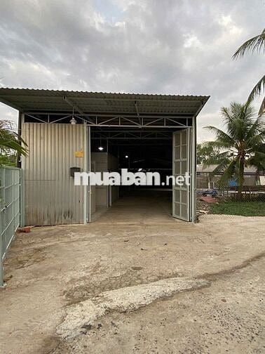 Cho thuê nhà xưởng 500m2, Sân 200m2, Cách Cầu Rạch Tam, Chợ Đệm 5 phút