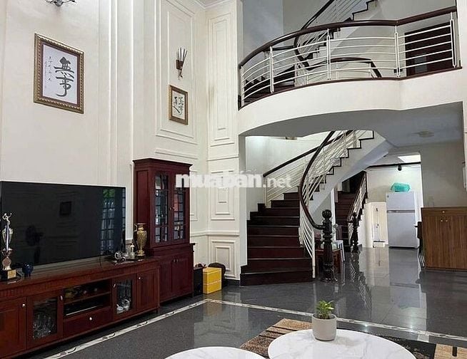 CHO THUÊ NHÀ 2 MẶT TIỀN, 4 PHÒNG NGỦ, RỘNG THOÁNG 