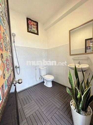 Studio cho thuê mặt tiền Trần Hưng Đạo q5, thang máy, giữ phòng đầu t7