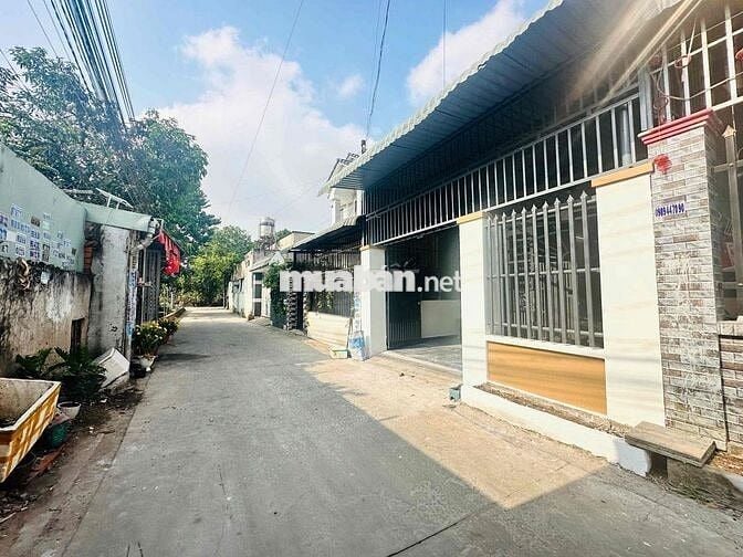 Bán Nhà Gần trường học Tại Phú Hoà, đường 5m thổ cư full