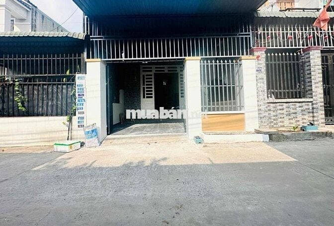 Bán Nhà Gần trường học Tại Phú Hoà, đường 5m thổ cư full