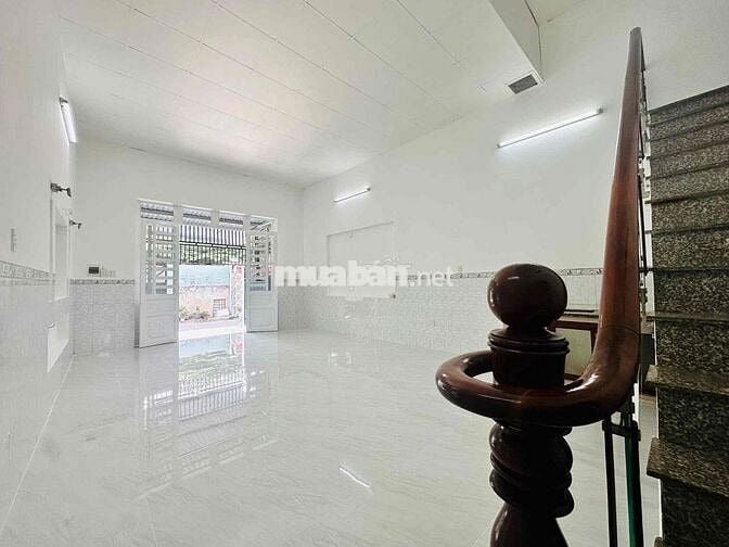 Bán Nhà Gần trường học Tại Phú Hoà, đường 5m thổ cư full