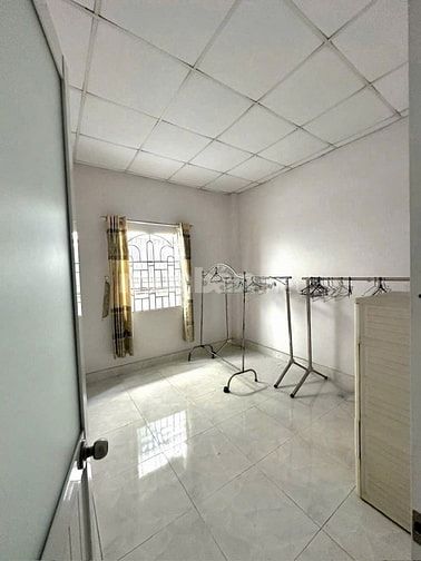 Bán nhà trệt lửng 3pn 2wc, hẻm xe hơi, sổ hồng riêng hoàn công