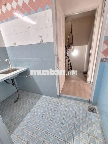Phòng 3 cửa sổ thoáng, TÁCH BẾP ngay Vòng xoay Lê Đại Hành, Quận 11