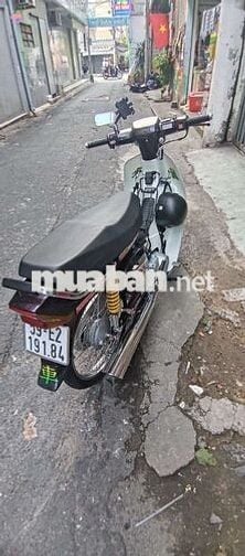 Honda Dream Cổ điển Nâu Xăng