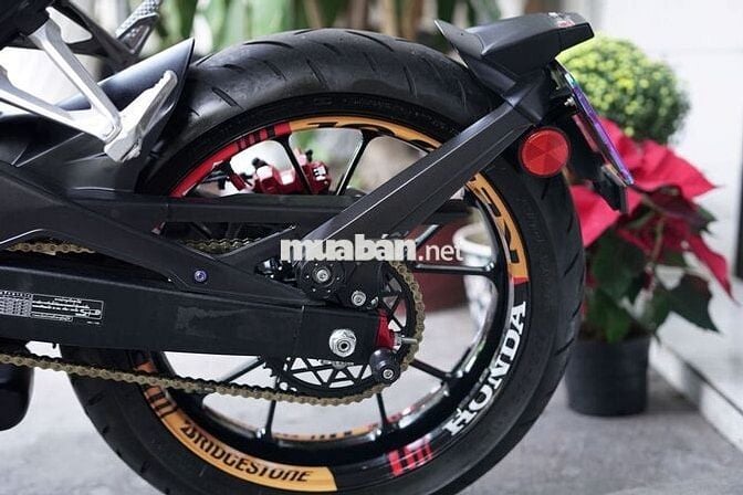 Honda CB150R Thái 2019 Đỏ 7.800km độ tâm huyết HCM