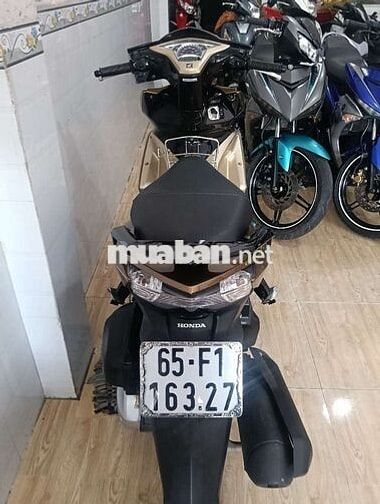 Honda Air Blade 125 Vàng đồng 17923 km