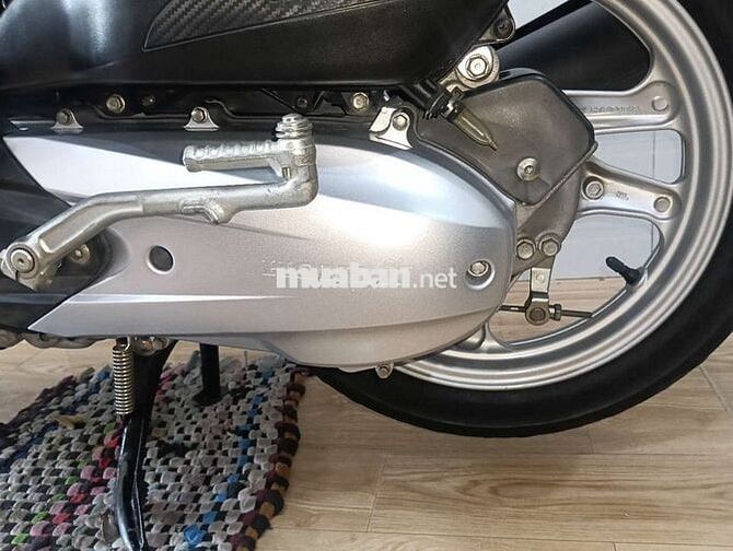 Honda Air Blade 125 Vàng đồng 17923 km
