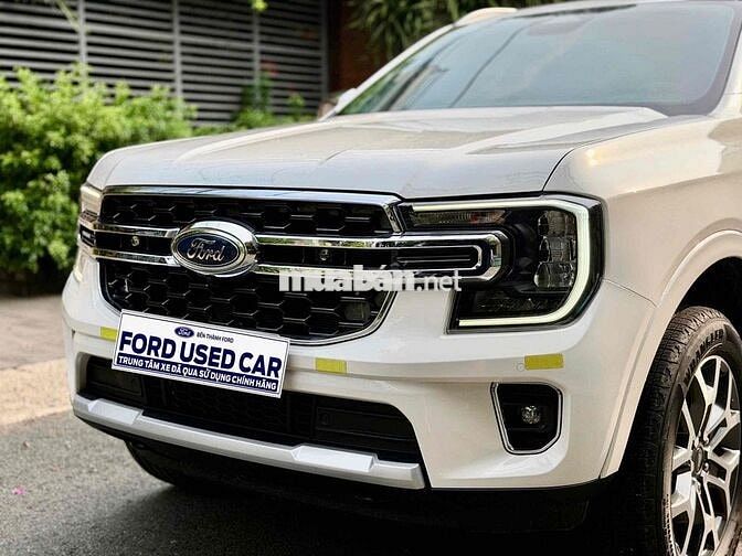 Ford Everest Titanium 4x2 2024 Trắng 15.900 km