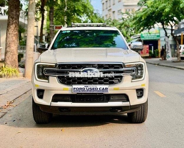 Ford Everest Titanium 4x2 2024 Trắng 15.900 km